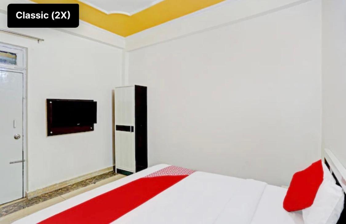 Hotel Nk Guesthouse アーグラ エクステリア 写真