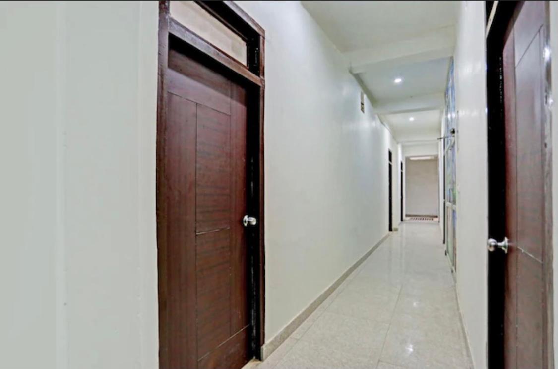 Hotel Nk Guesthouse アーグラ エクステリア 写真