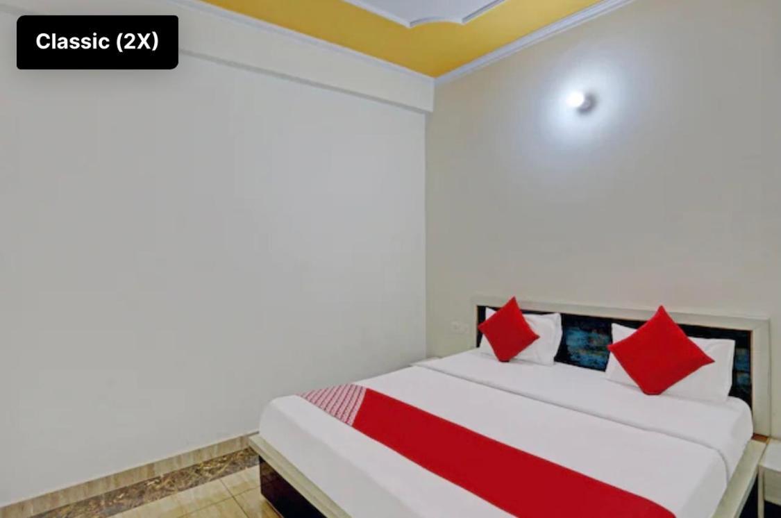 Hotel Nk Guesthouse アーグラ エクステリア 写真