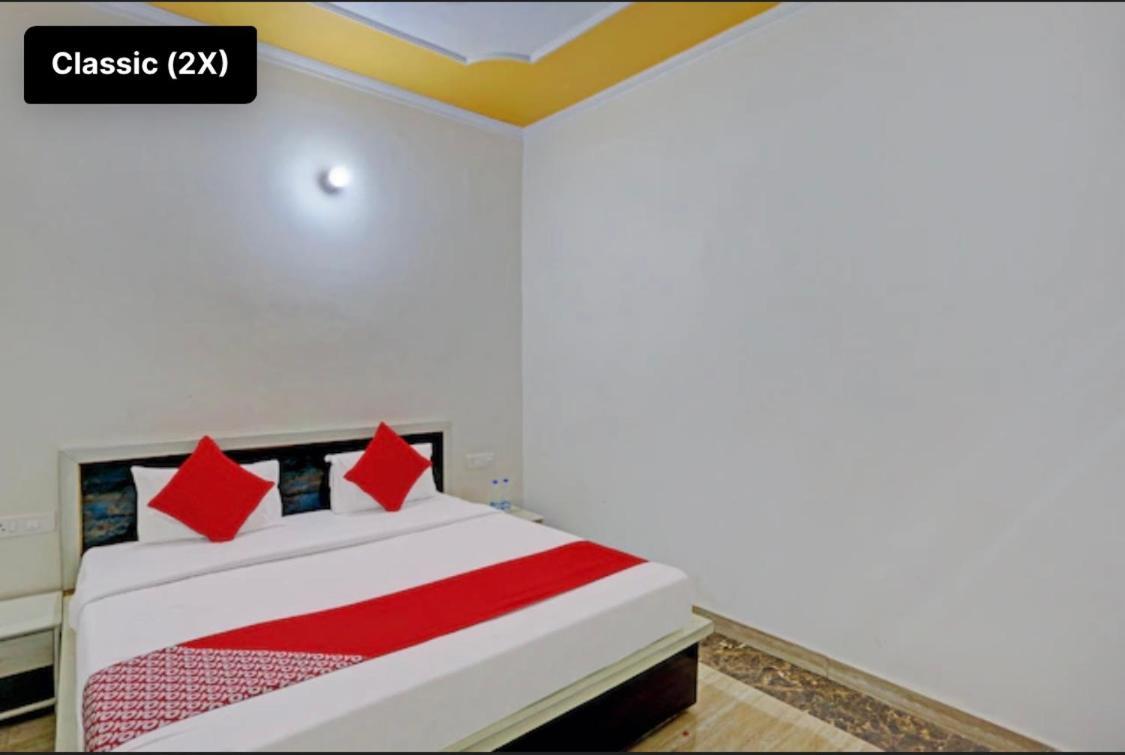 Hotel Nk Guesthouse アーグラ エクステリア 写真